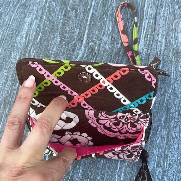 Vera‎ Bradley Wristlet Wallet. Carry it all in one compact place. - Picture 2 of 5